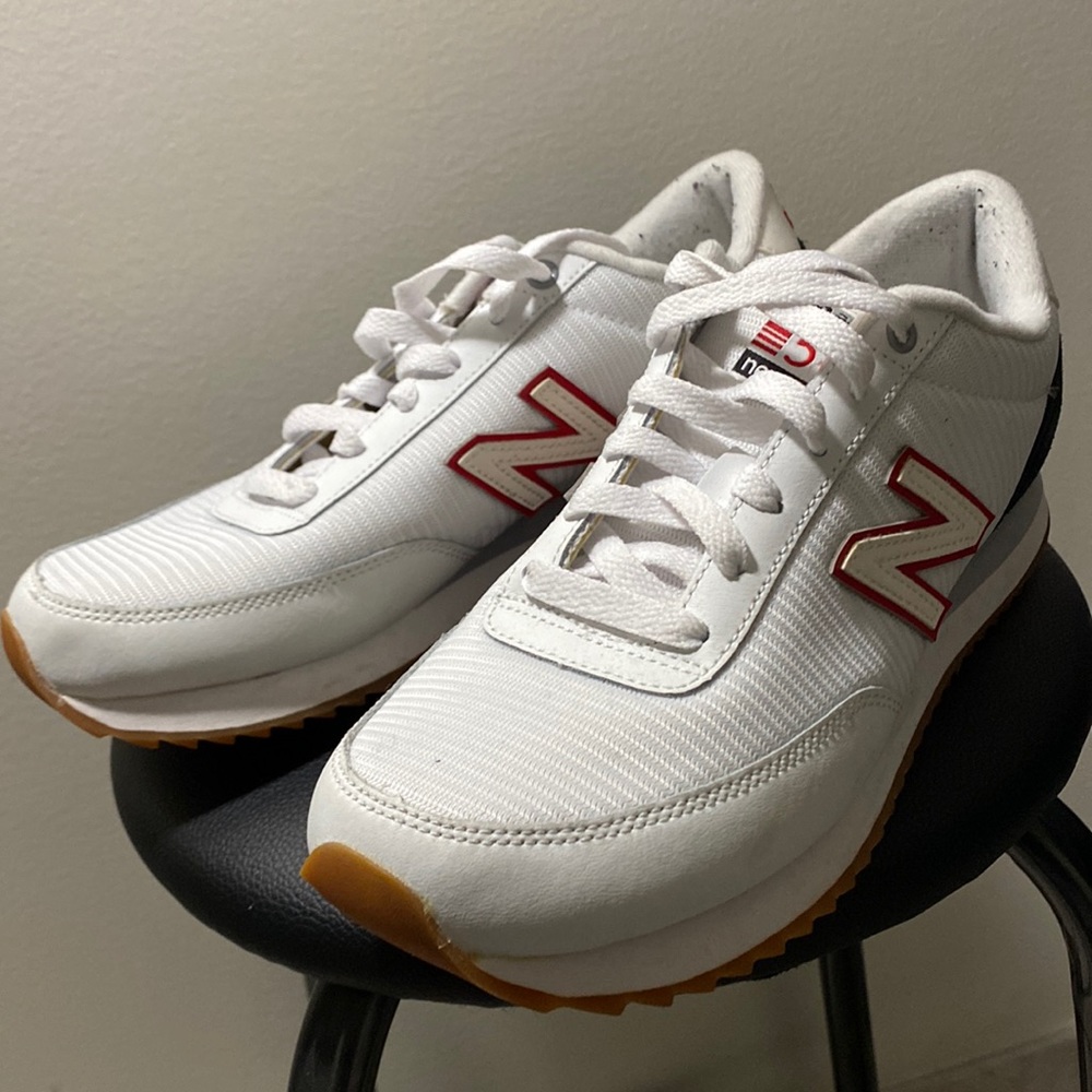 NEW BALANCE SHOES